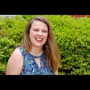 Meet your Posher, Elizabeth